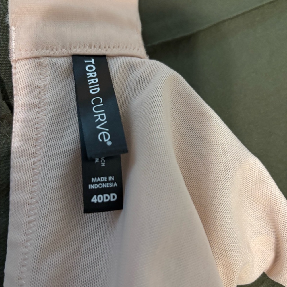 Torrid Curve 40dd Push Up 360 Back Smoothing T-Sh… - image 3